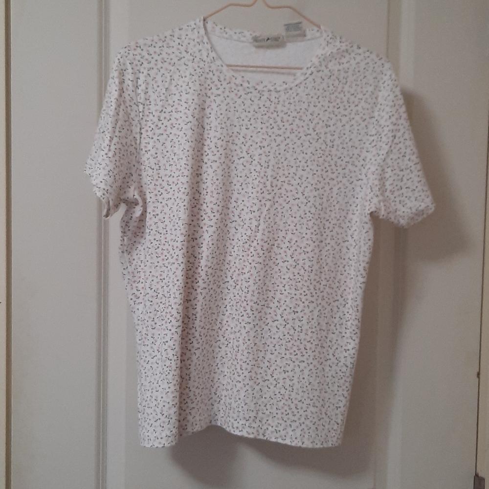 White Stag 100% cotton short sleeve floral top